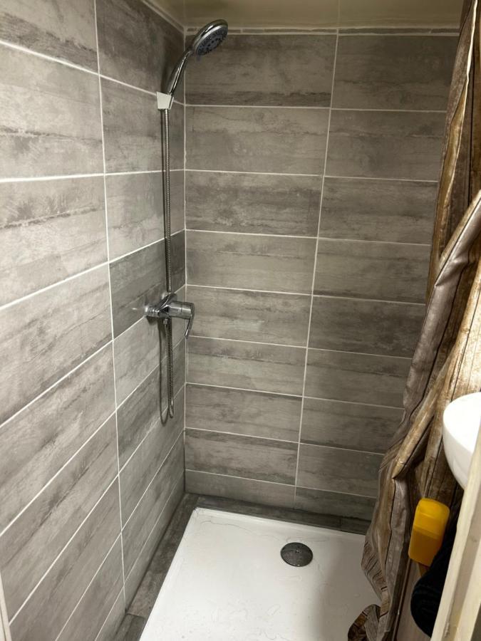 Appartement 2 Chambres Brignoles Luaran gambar