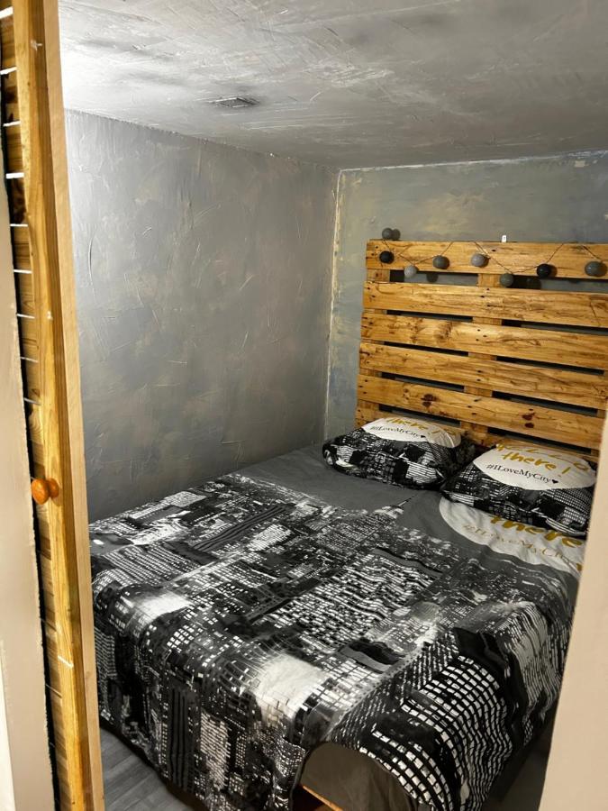 Appartement 2 Chambres Brignoles Luaran gambar