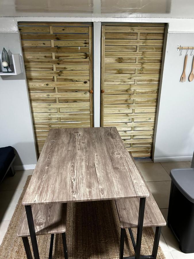 Appartement 2 Chambres Brignoles Luaran gambar